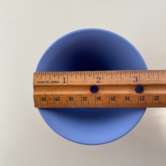 Wedgwood Blue Jasperware Small Trumpet Vase with White Motif - Picture 8 of 9